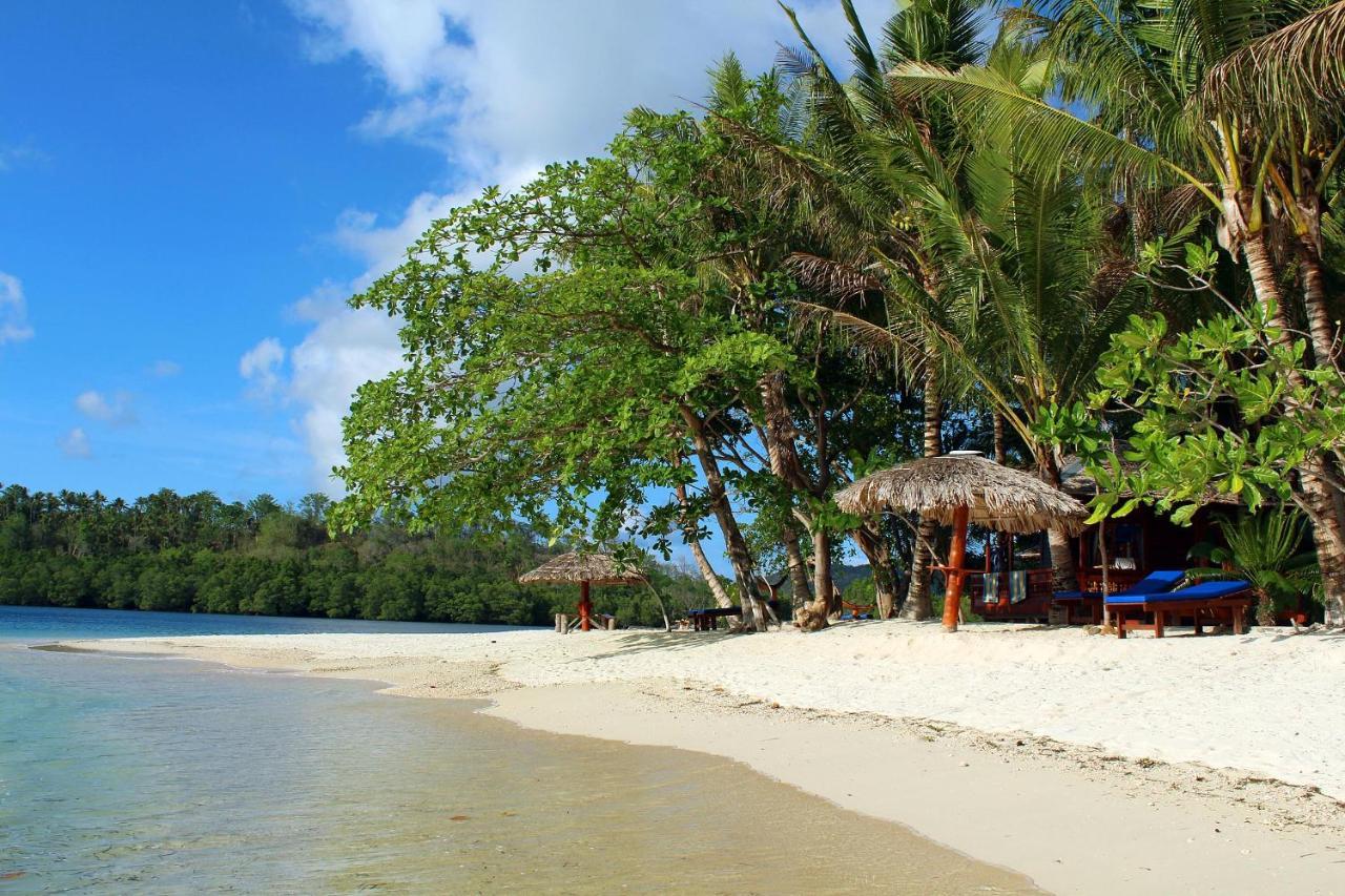 Blue Bay Divers Likupang Bangka Exterior photo